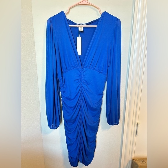 Blue Long sheer sleeve bodycon dress, Plunge neck stretchy knit ruched skirt. Sm - Picture 9 of 9